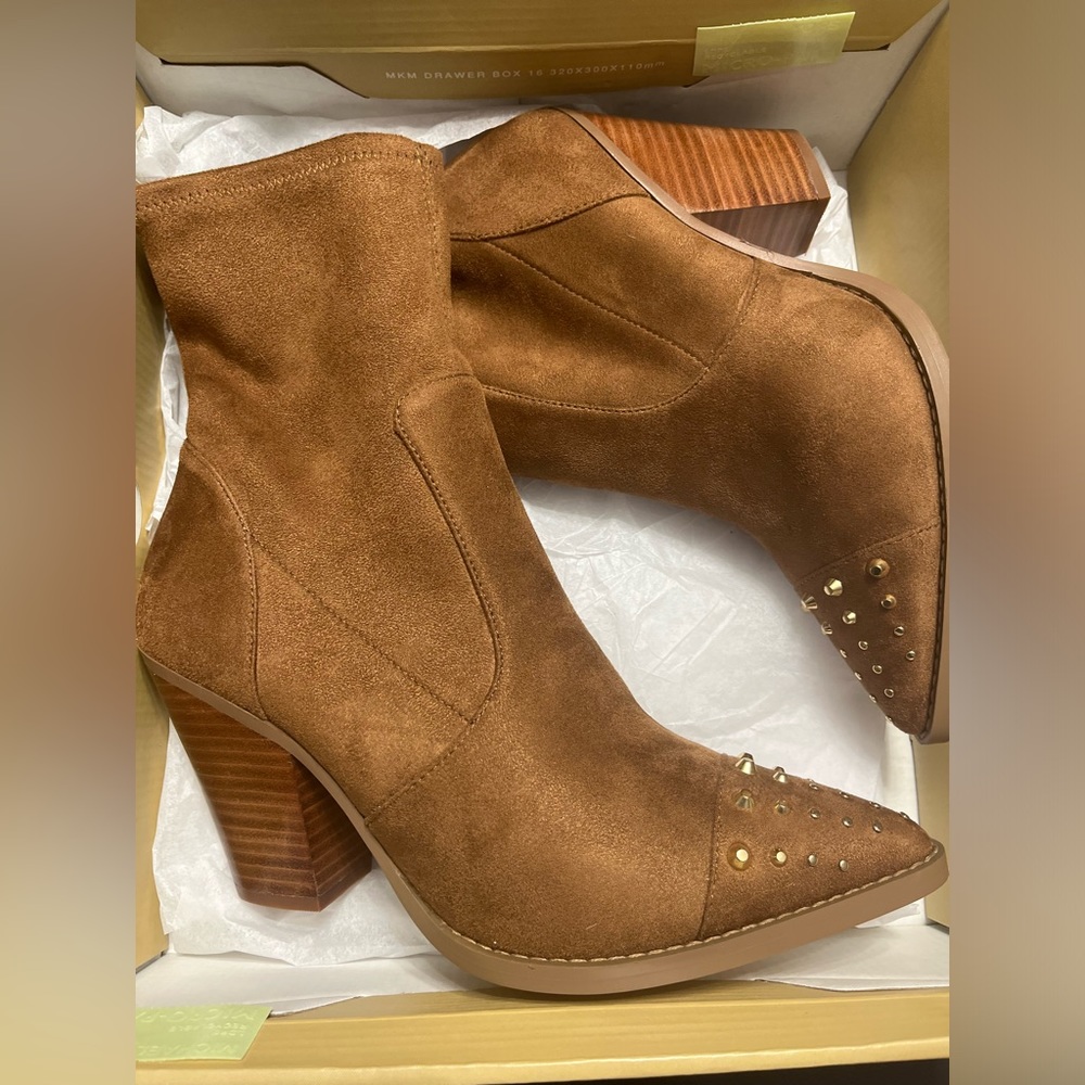 Micheal kors booties brand new in box